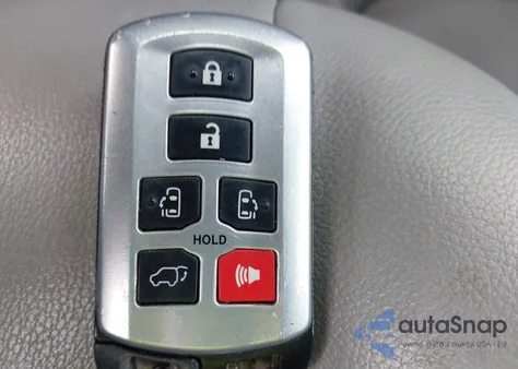 2018 Toyota Sienna Xle 8 Passenger from USA, damaged, VIN 5TDYZ3DC8JS939975